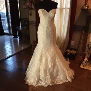 Allure Bridal Gown - Style 9169 - Ivory - Size 12